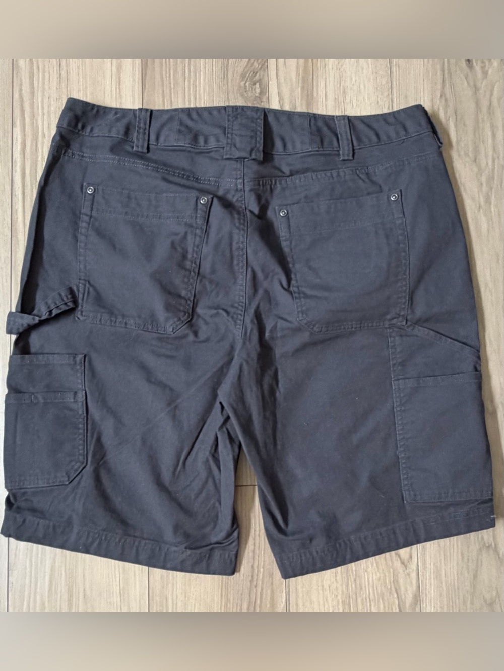 Duluth Curvesetter Coolmax Cargo Dark Gray Shorts 11” inseam Sz 16 Womens